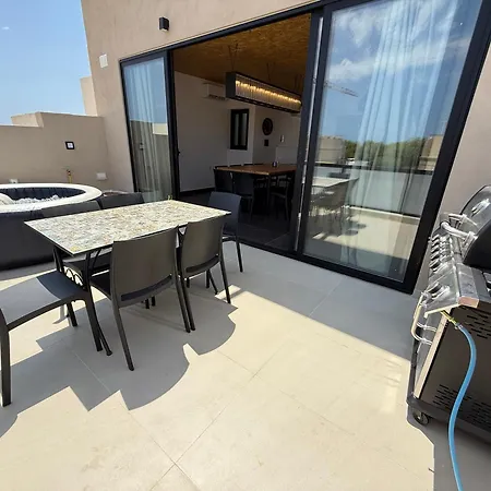Apartment Xl Sky Seaview & Hot Tub Bbq Marsaskala