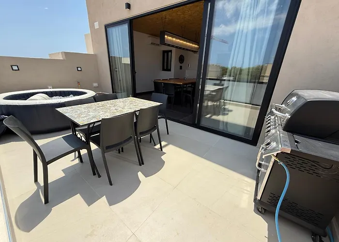 Apartament Xl Sky Seaview & Hot Tub Bbq Marsaskala